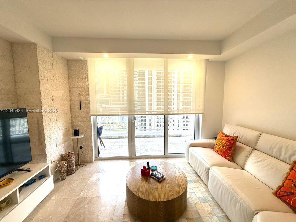 For Rent: $6,800 (3 beds, 3 baths, 1493 Square Feet)