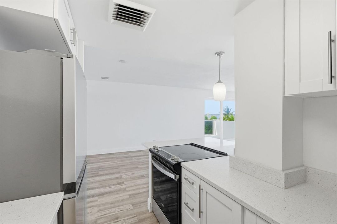 22-web-or-mls-2800_N_Flagler_Dr_Unit_410