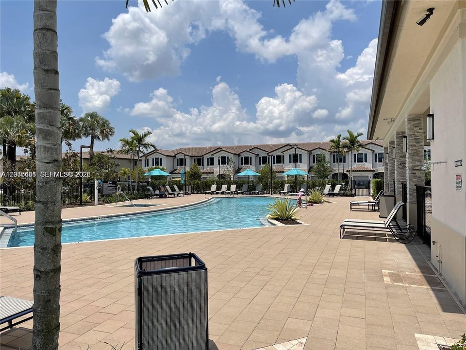 For Sale: $374,900 (3 beds, 2 baths, 1488 Square Feet)