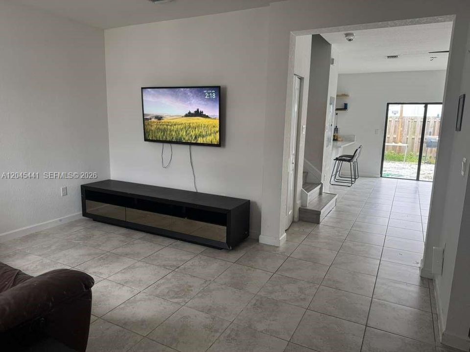 For Sale: $374,900 (3 beds, 2 baths, 1488 Square Feet)