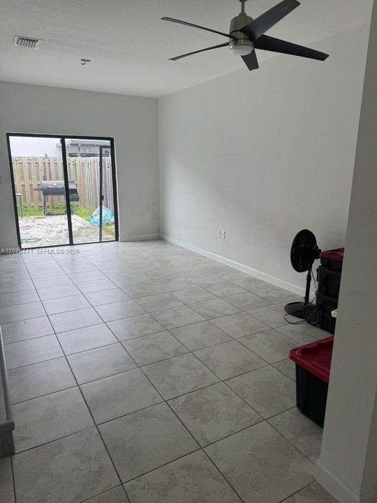For Sale: $374,900 (3 beds, 2 baths, 1488 Square Feet)