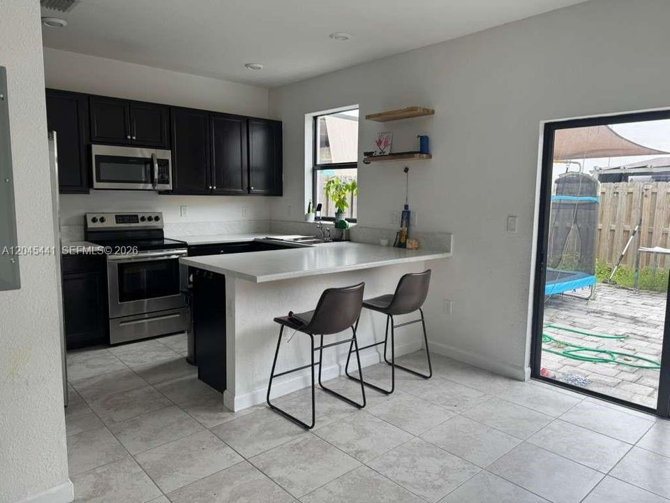 For Sale: $374,900 (3 beds, 2 baths, 1488 Square Feet)