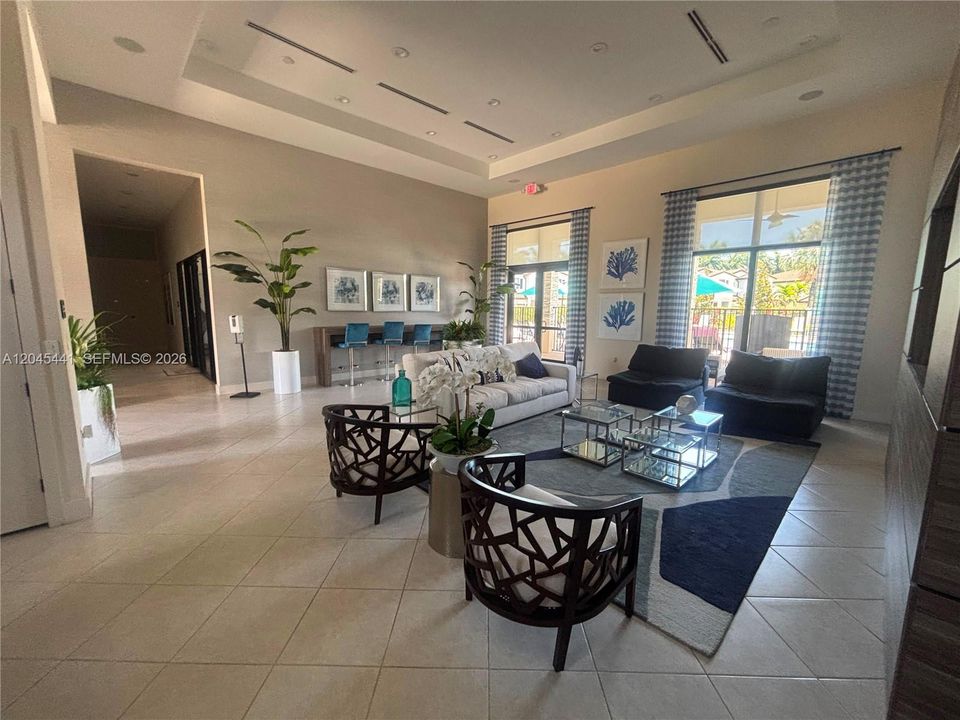Active With Contract: $374,900 (3 beds, 2 baths, 1488 Square Feet)