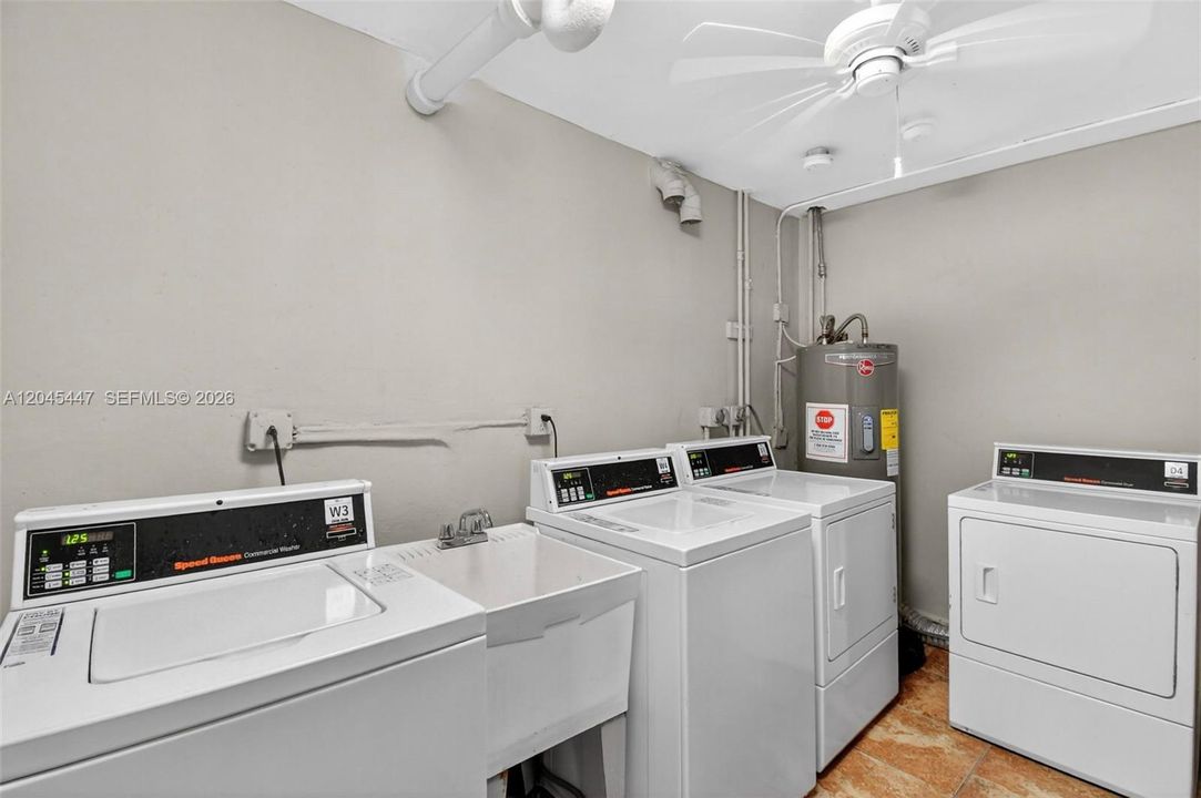 В аренду: $2,450 (2 спален, 2 ванн, 1315 Квадратных фут)