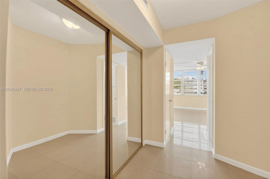 В аренду: $2,450 (2 спален, 2 ванн, 1315 Квадратных фут)