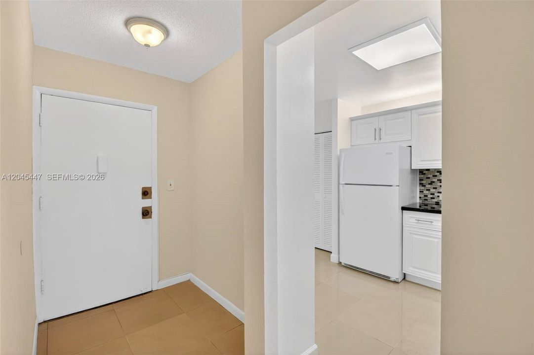 В аренду: $2,450 (2 спален, 2 ванн, 1315 Квадратных фут)