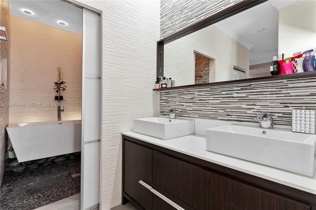 En Renta: $3,795 (3 camas, 2 baños, 1800 Pies cuadrados)
