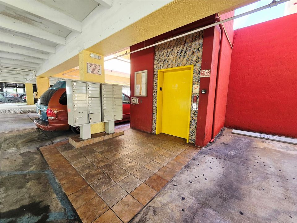En Renta: $2,400 (2 camas, 2 baños, 999 Pies cuadrados)