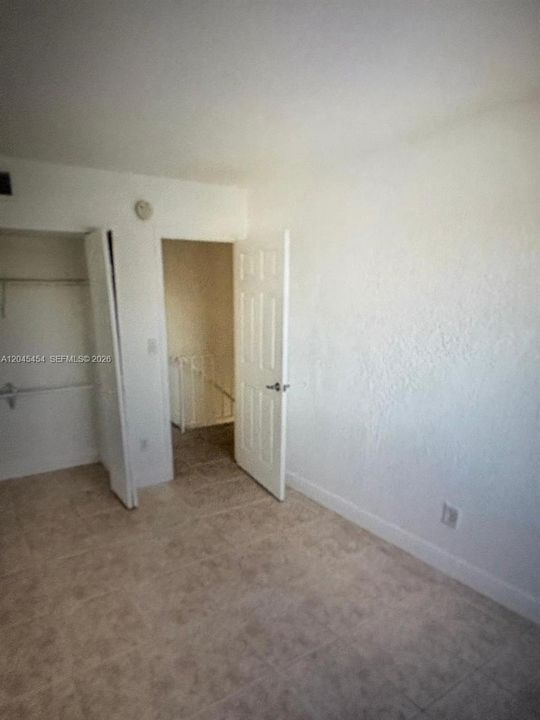 For Rent: $2,800 (3 beds, 2 baths, 2010 Square Feet)