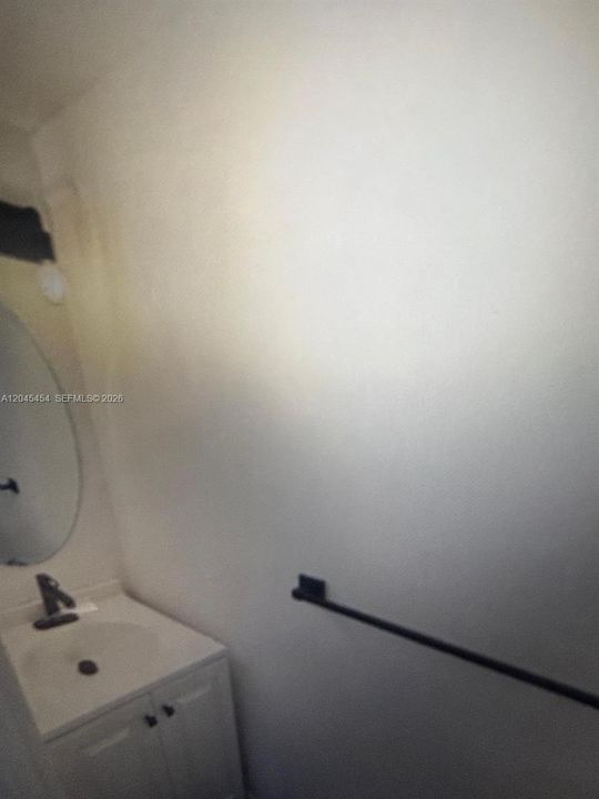 For Rent: $2,800 (3 beds, 2 baths, 2010 Square Feet)