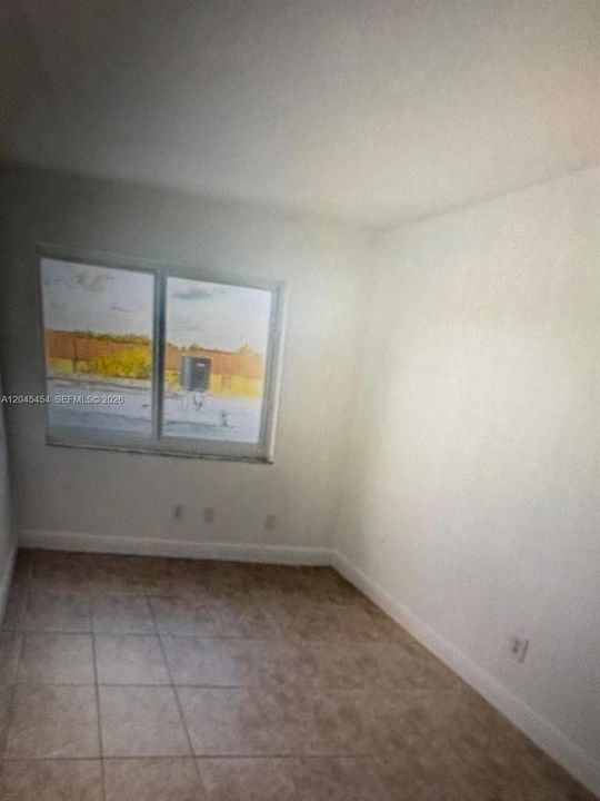 For Rent: $2,800 (3 beds, 2 baths, 2010 Square Feet)