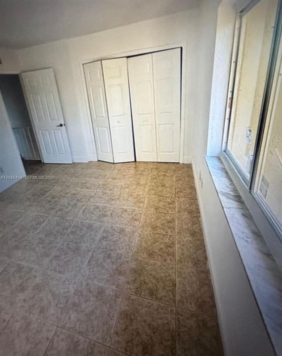 For Rent: $2,800 (3 beds, 2 baths, 2010 Square Feet)