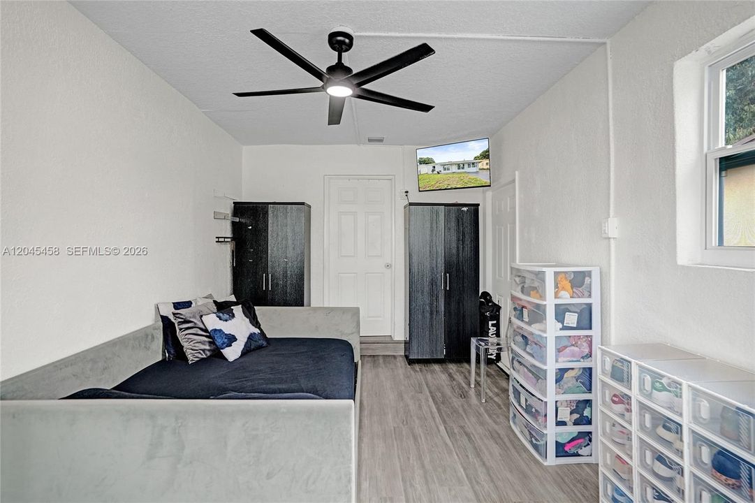 En Venta: $380,000 (3 camas, 1 baños, 1240 Pies cuadrados)