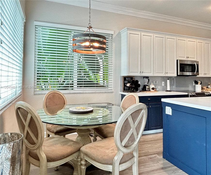 For Sale: $695,000 (3 beds, 3 baths, 2388 Square Feet)