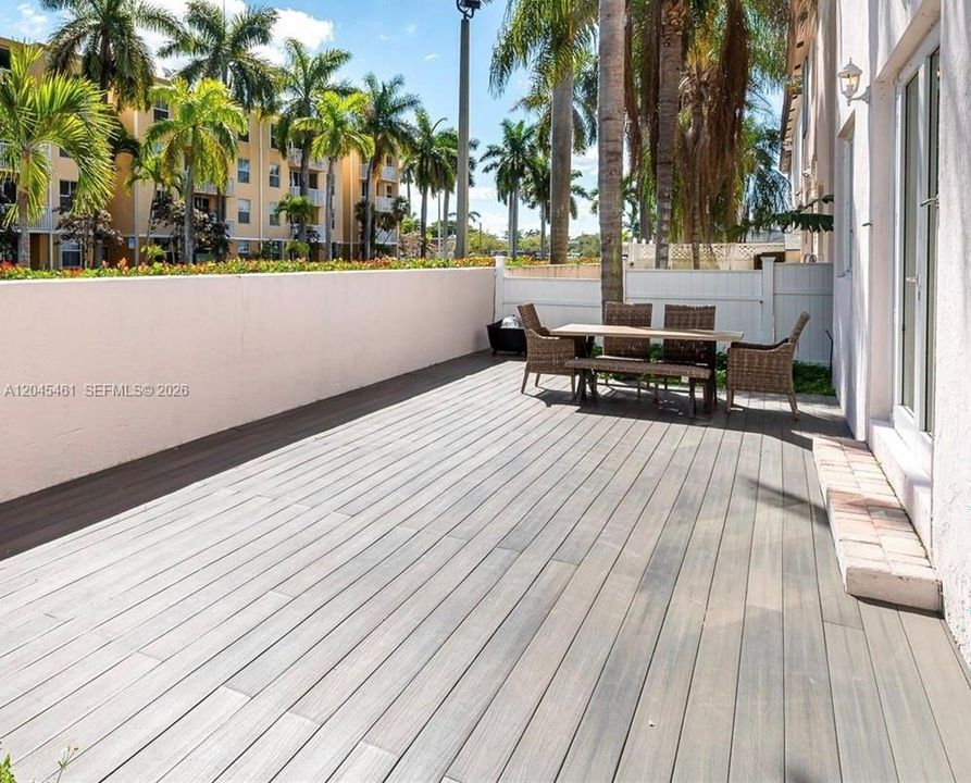 For Sale: $695,000 (3 beds, 3 baths, 2388 Square Feet)