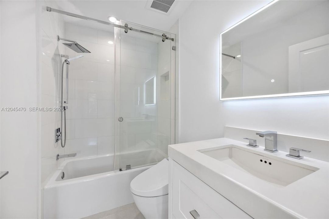 На продажу: $540,000 (3 спален, 2 ванн, 1007 Квадратных фут)