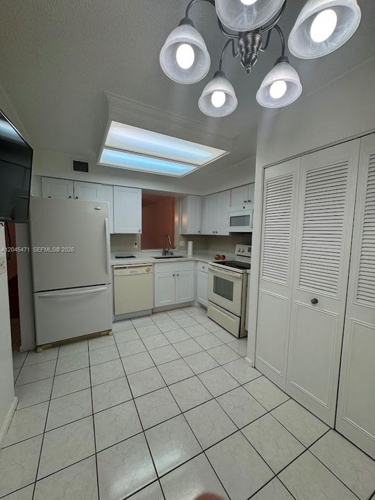En Renta: $1,900 (2 camas, 2 baños, 1100 Pies cuadrados)