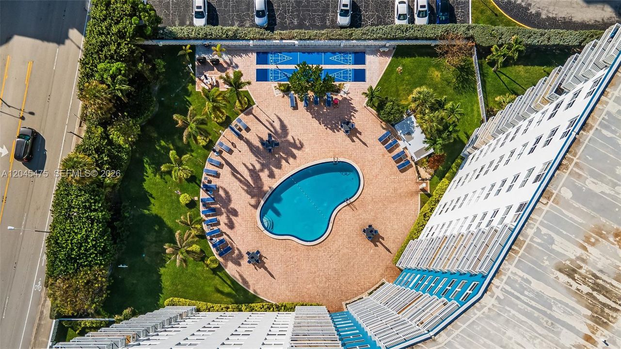 На продажу: $320,000 (1 спален, 1 ванн, 800 Квадратных фут)