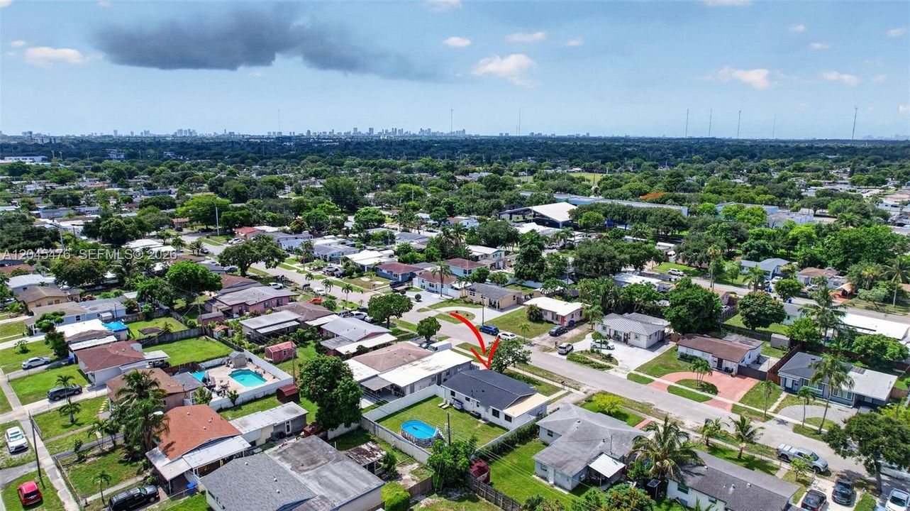 En Venta: $445,000 (3 camas, 1 baños, 1104 Pies cuadrados)