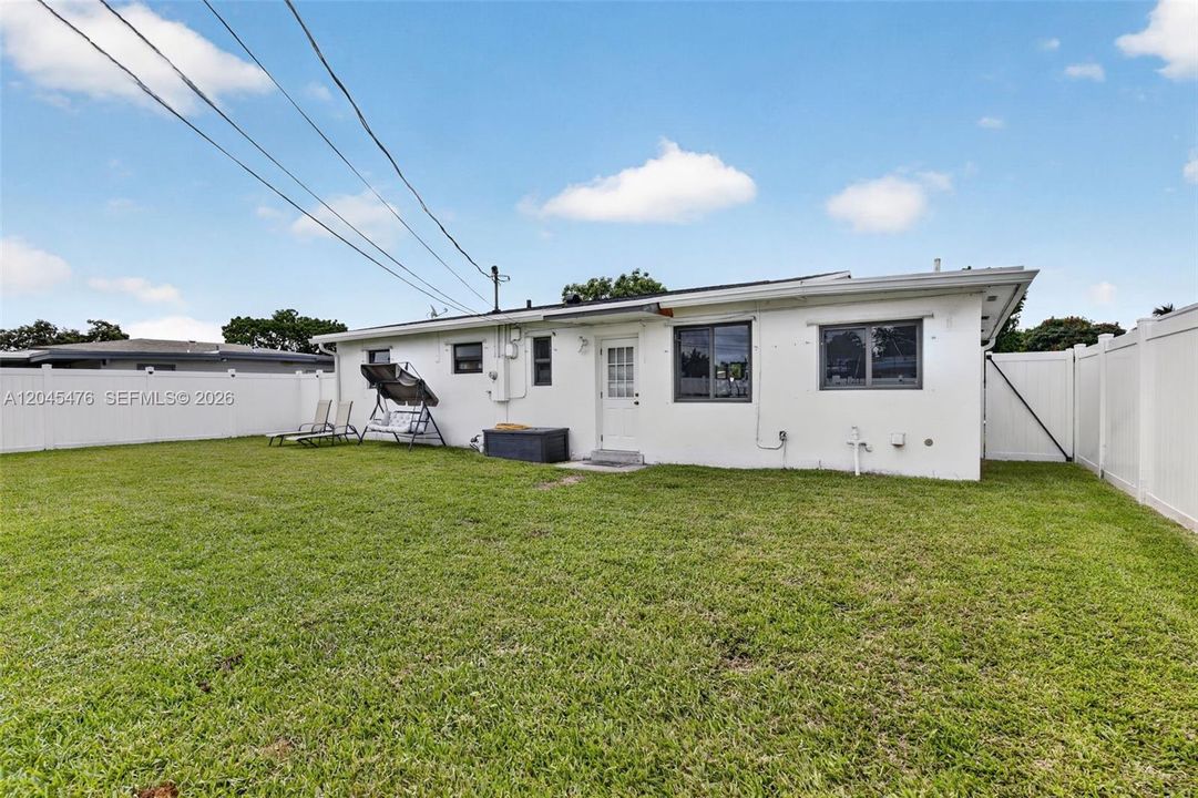 En Venta: $445,000 (3 camas, 1 baños, 1104 Pies cuadrados)