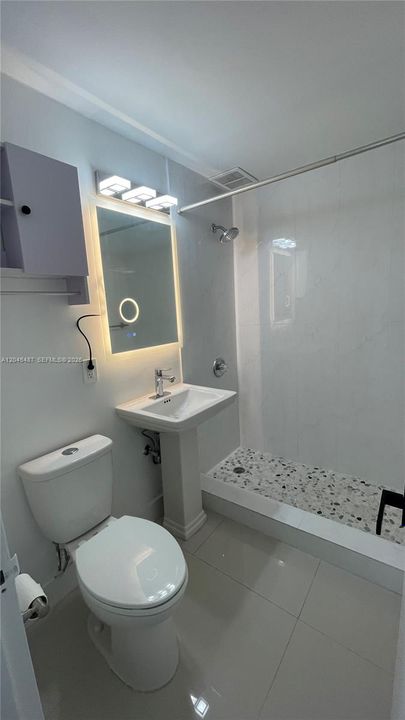 В аренду: $2,900 (2 спален, 2 ванн, 1104 Квадратных фут)