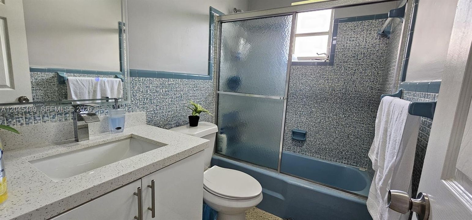 В аренду: $3,200 (3 спален, 2 ванн, 2796 Квадратных фут)
