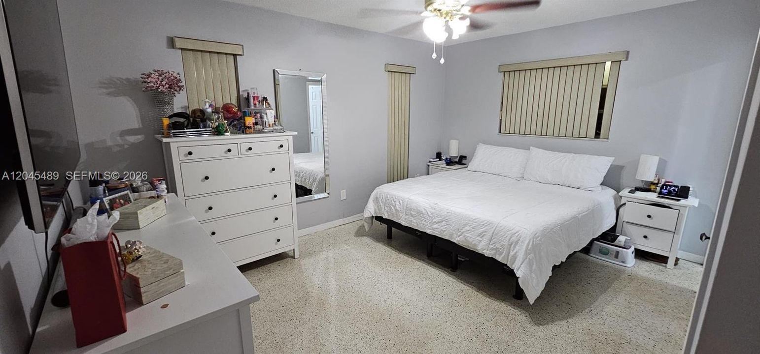 В аренду: $3,200 (3 спален, 2 ванн, 2796 Квадратных фут)