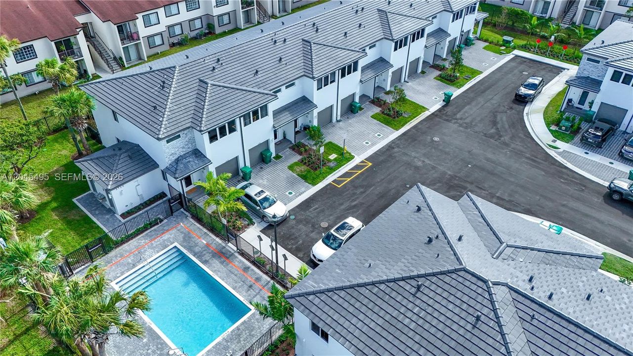 На продажу: $439,000 (3 спален, 2 ванн, 1276 Квадратных фут)
