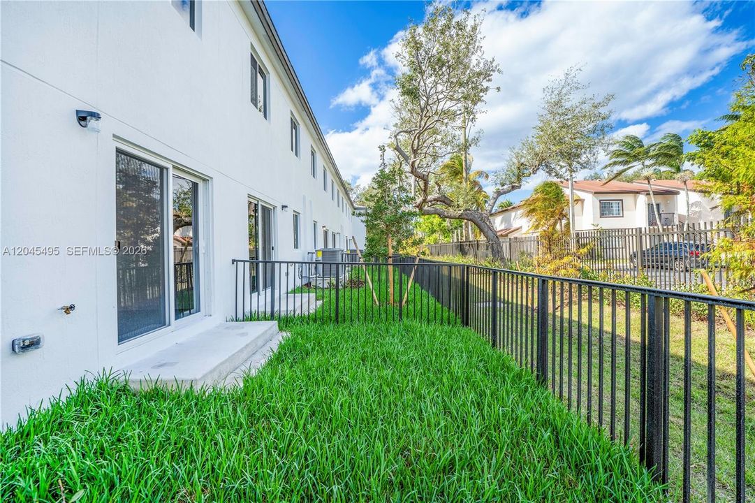 На продажу: $439,000 (3 спален, 2 ванн, 1276 Квадратных фут)