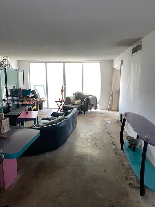 En Venta: $229,000 (3 camas, 2 baños, 1390 Pies cuadrados)