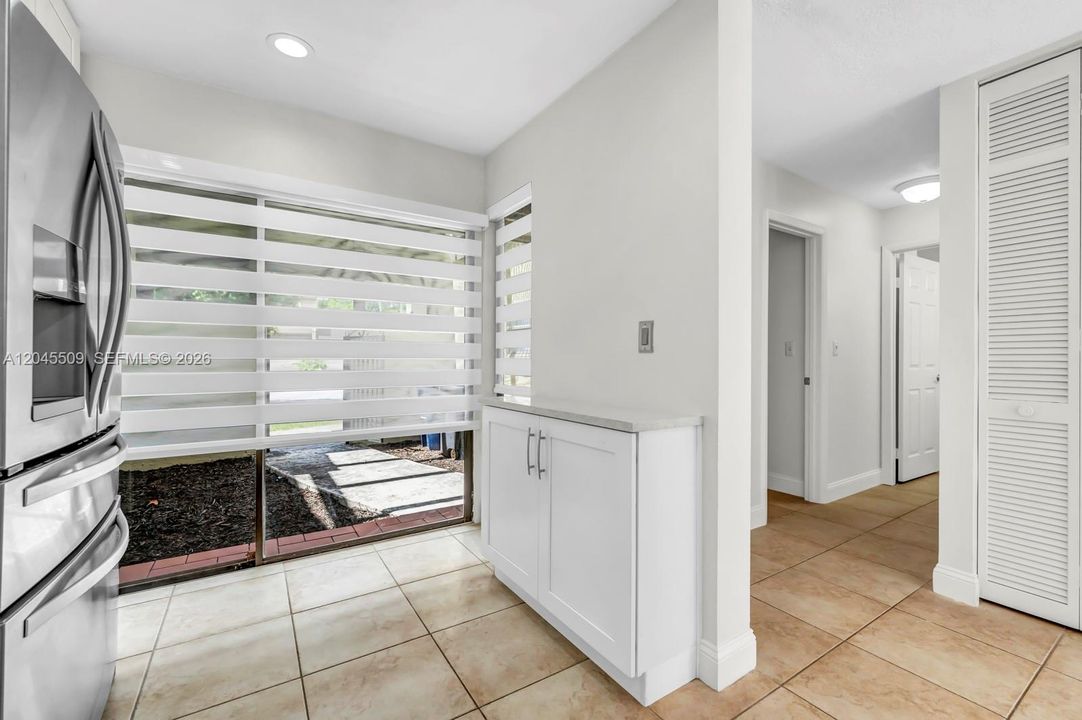 For Rent: $3,975 (4 beds, 2 baths, 1712 Square Feet)