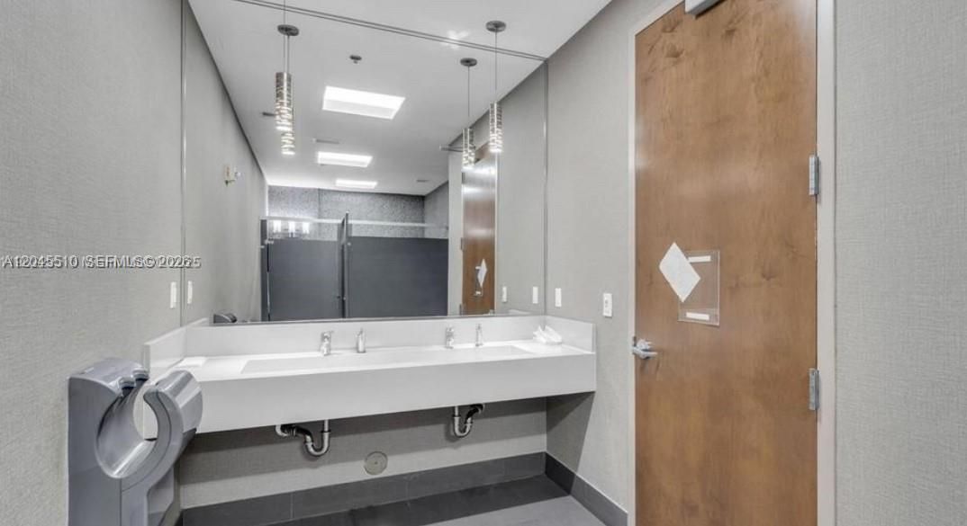 For Rent: $900 (0 beds, 0 baths, 0 Square Feet)