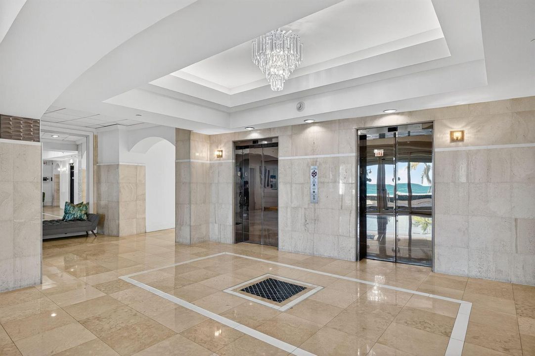 Lobby elevators