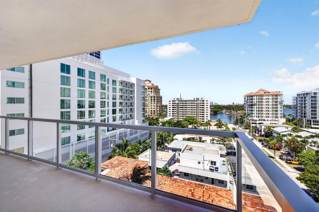 Wraparound balcony facing west