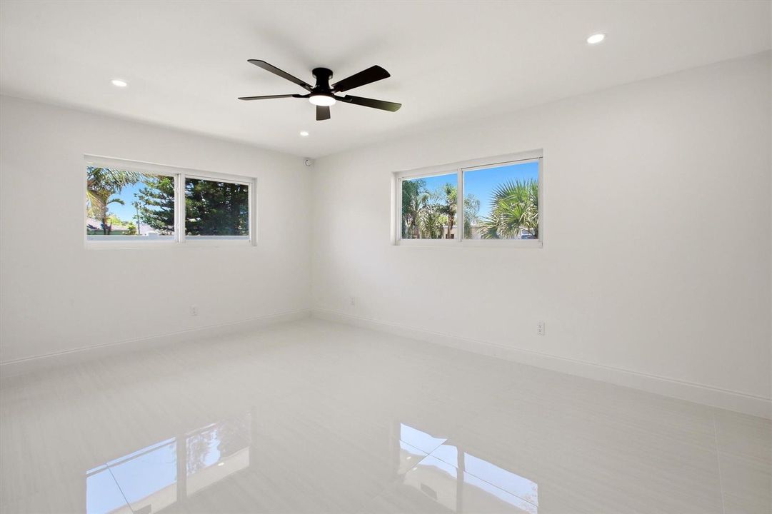 20-Property Photo 020