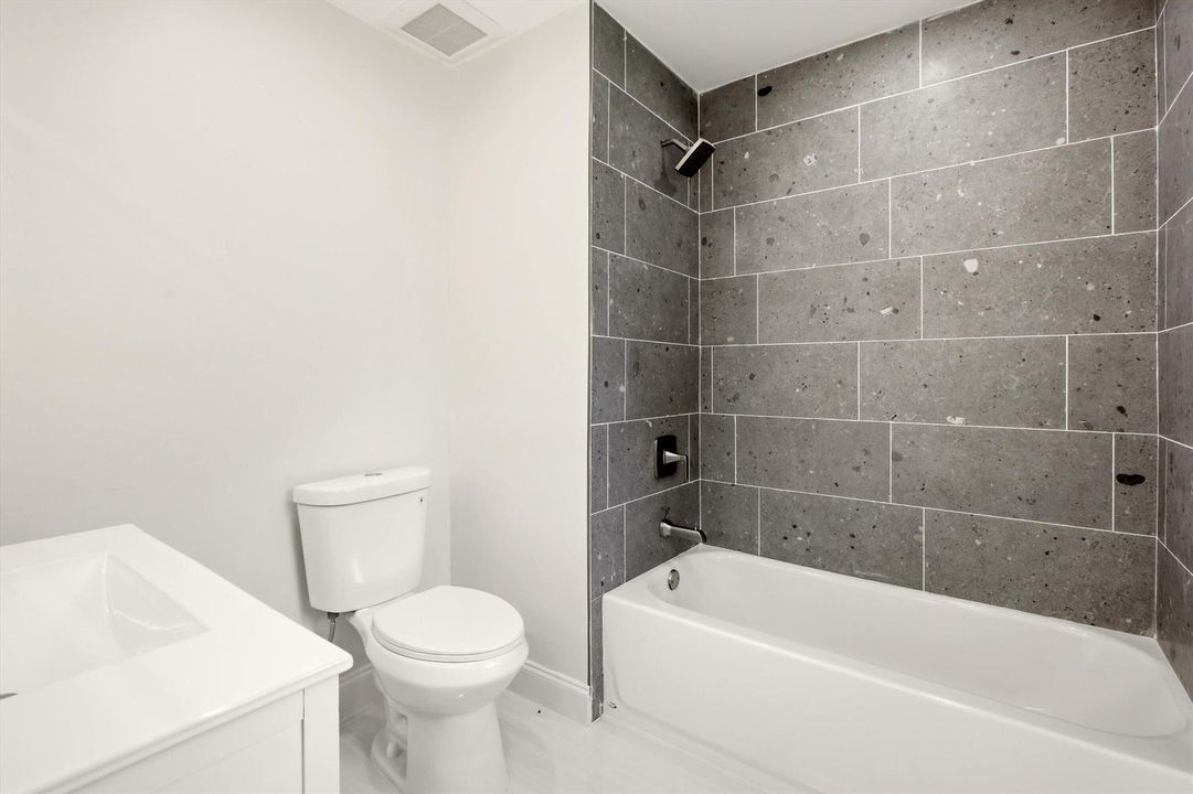 21-Property Photo 021