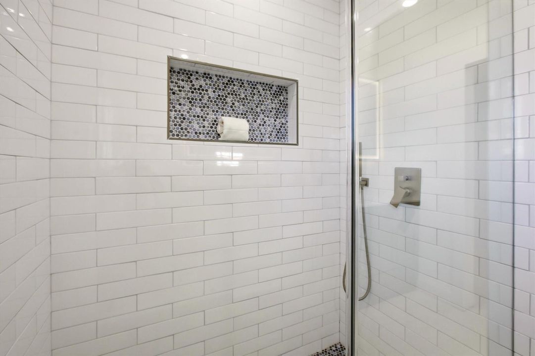 19-Property Photo 019