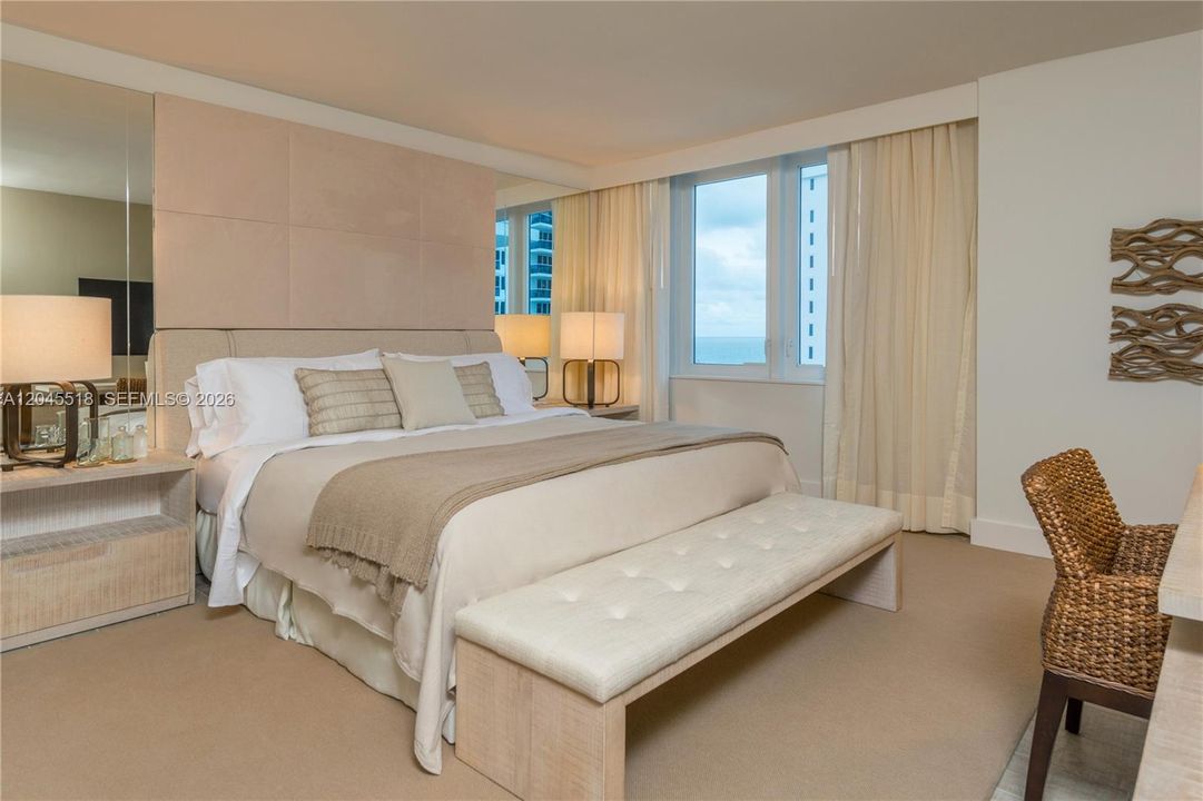 For Rent: $13,000 (1 beds, 1 baths, 893 Square Feet)