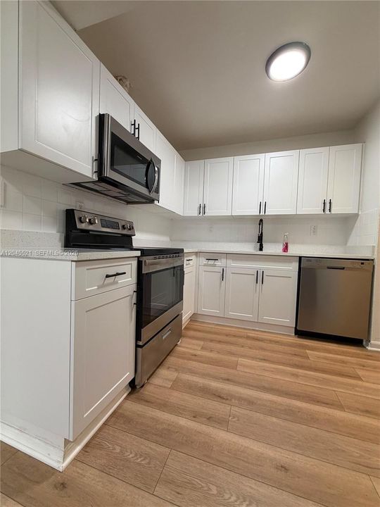 For Rent: $2,500 (3 beds, 1 baths, 1250 Square Feet)