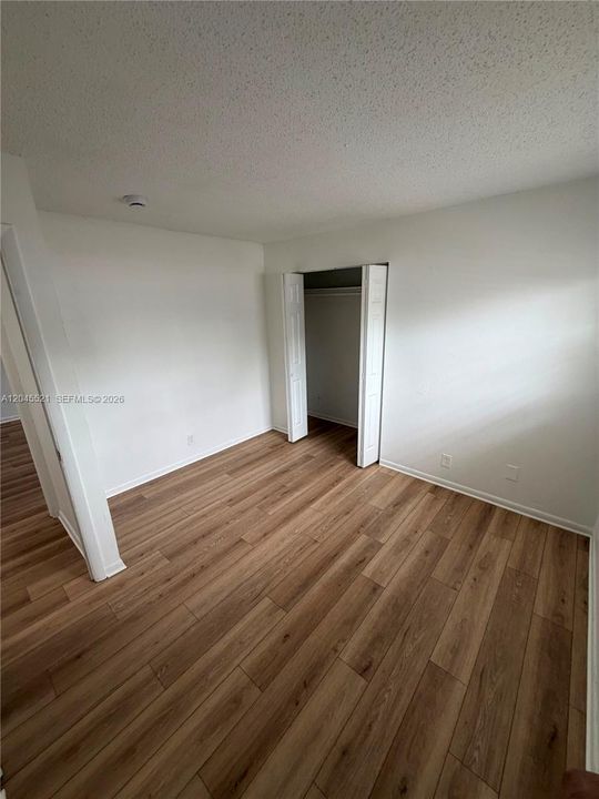 For Rent: $2,500 (3 beds, 1 baths, 1250 Square Feet)