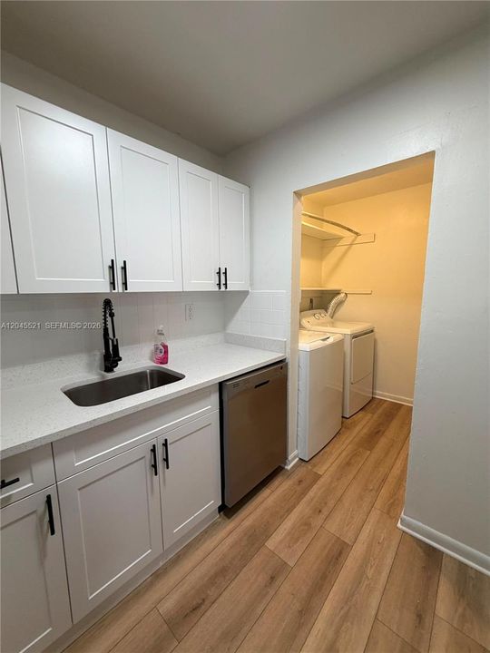 For Rent: $2,500 (3 beds, 1 baths, 1250 Square Feet)