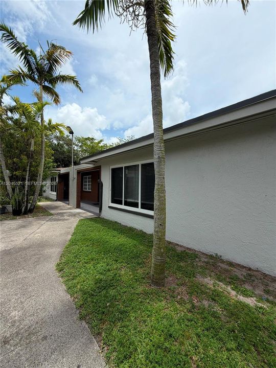 For Rent: $2,500 (3 beds, 1 baths, 1250 Square Feet)
