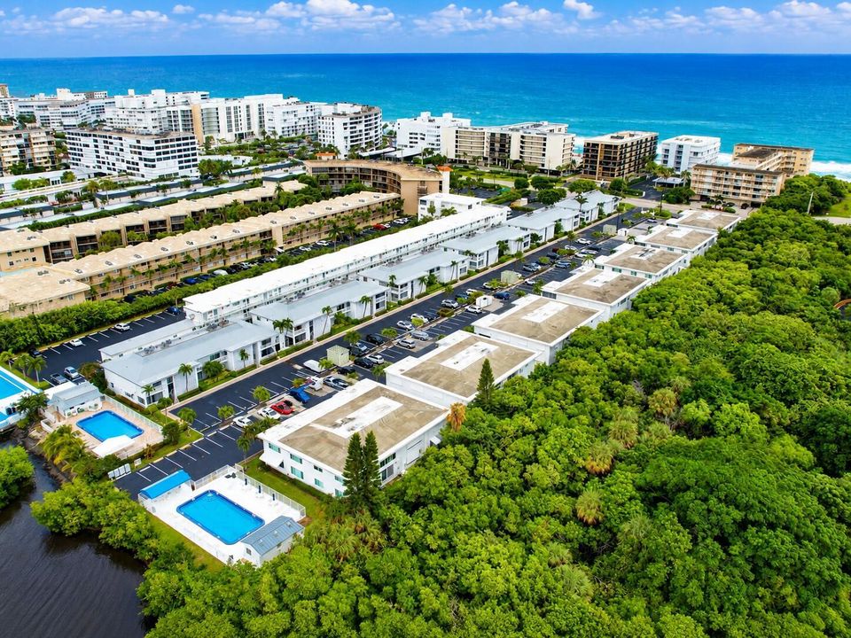 South Palm Beach Villas