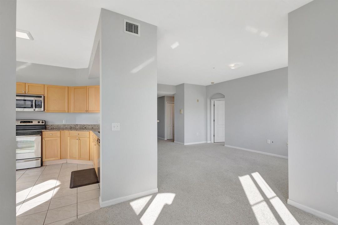 Dining into Kitchen