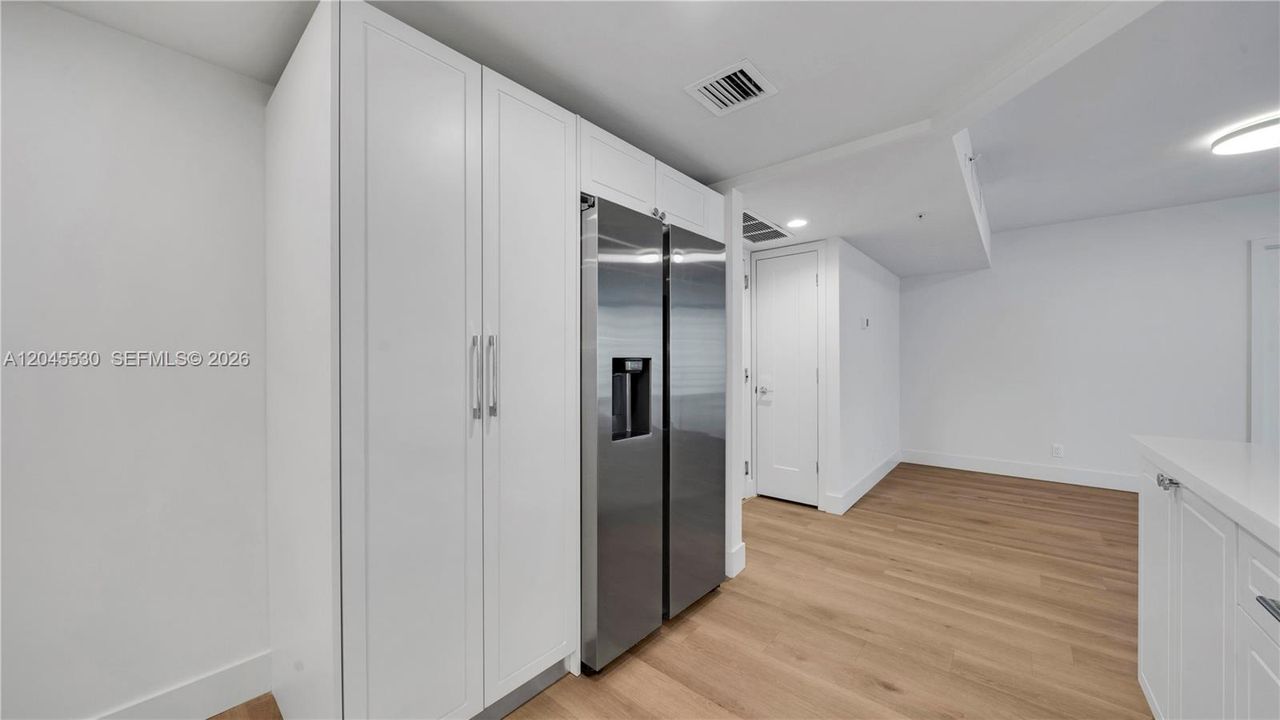 В аренду: $5,500 (2 спален, 2 ванн, 1404 Квадратных фут)