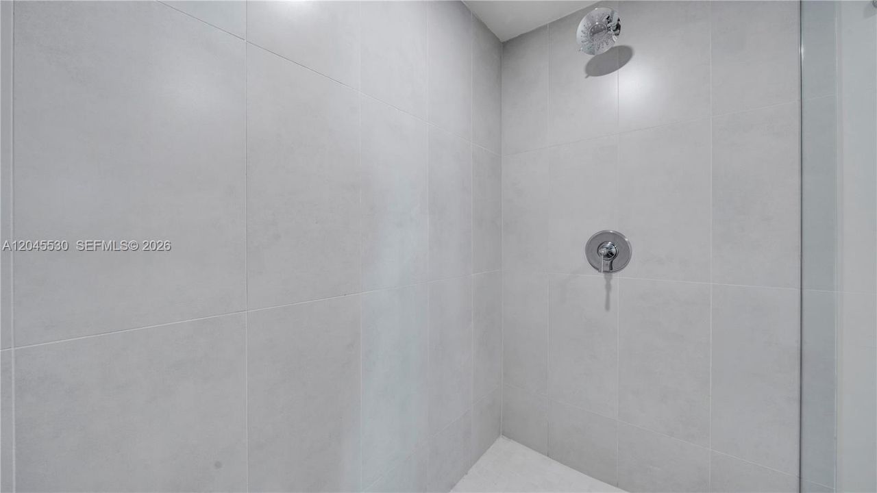 В аренду: $5,500 (2 спален, 2 ванн, 1404 Квадратных фут)