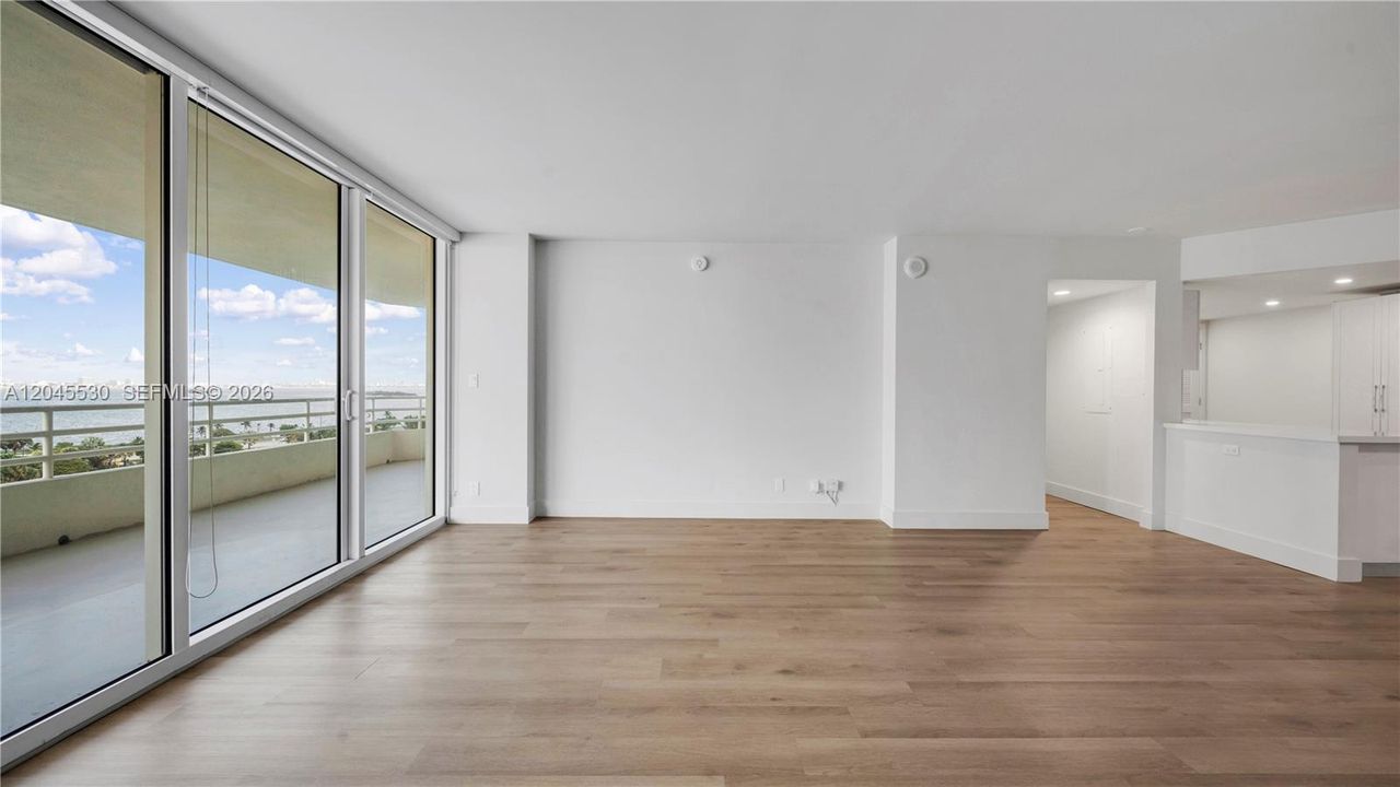 В аренду: $5,500 (2 спален, 2 ванн, 1404 Квадратных фут)