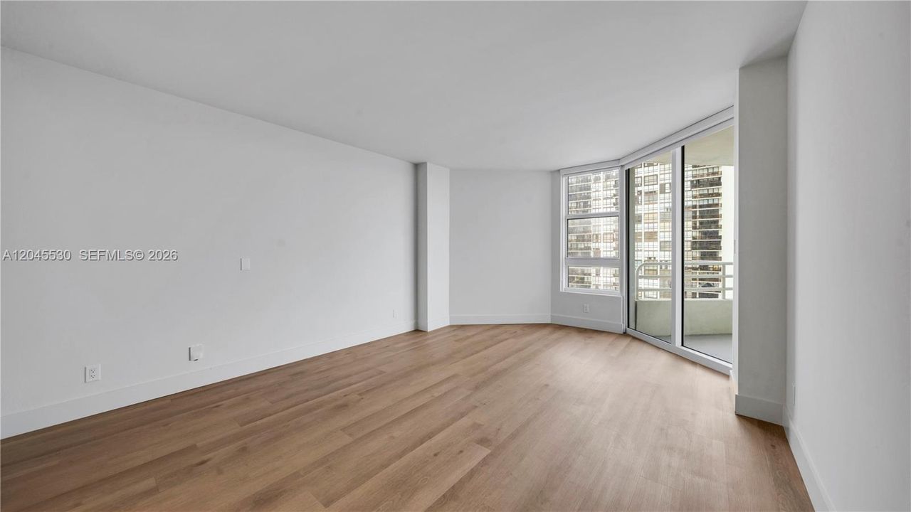 В аренду: $5,500 (2 спален, 2 ванн, 1404 Квадратных фут)
