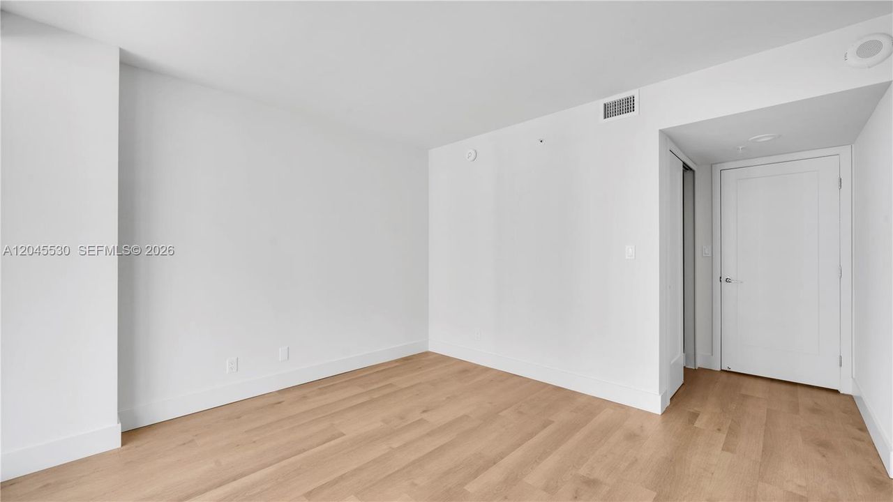 В аренду: $5,500 (2 спален, 2 ванн, 1404 Квадратных фут)