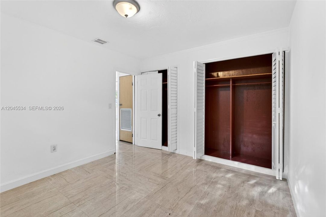 For Rent: $3,000 (3 beds, 2 baths, 2176 Square Feet)